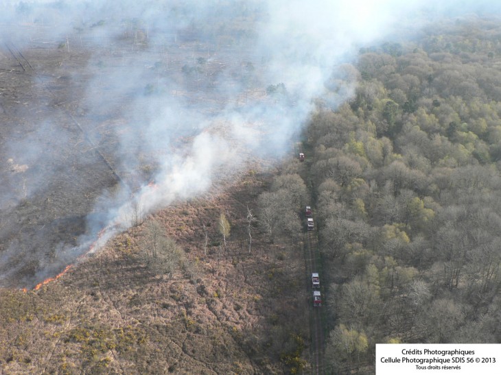 Feu d&rsquo;espace naturel à Coëtquidan